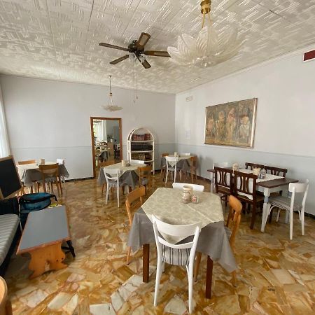 Villa Mirna Rimini Eksteriør bilde