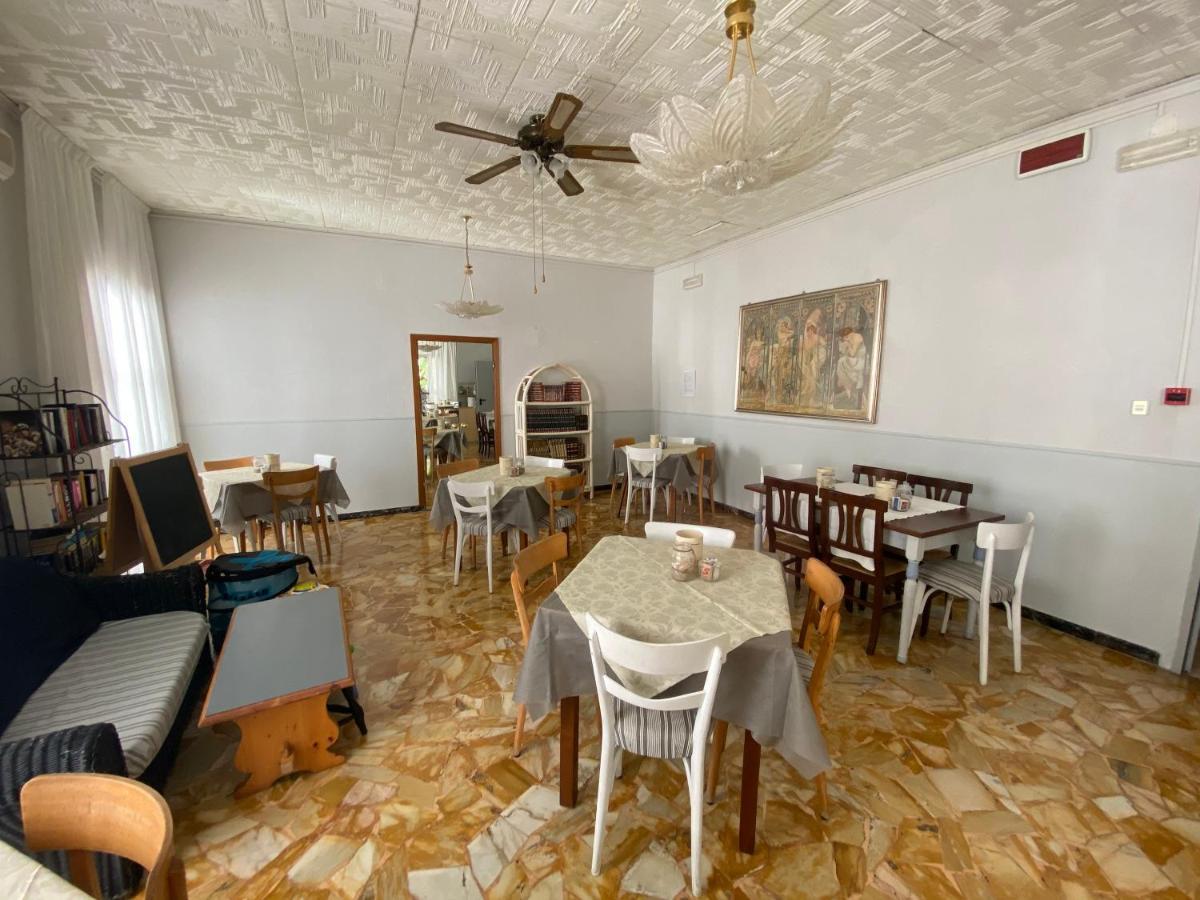 Villa Mirna Rimini Eksteriør bilde